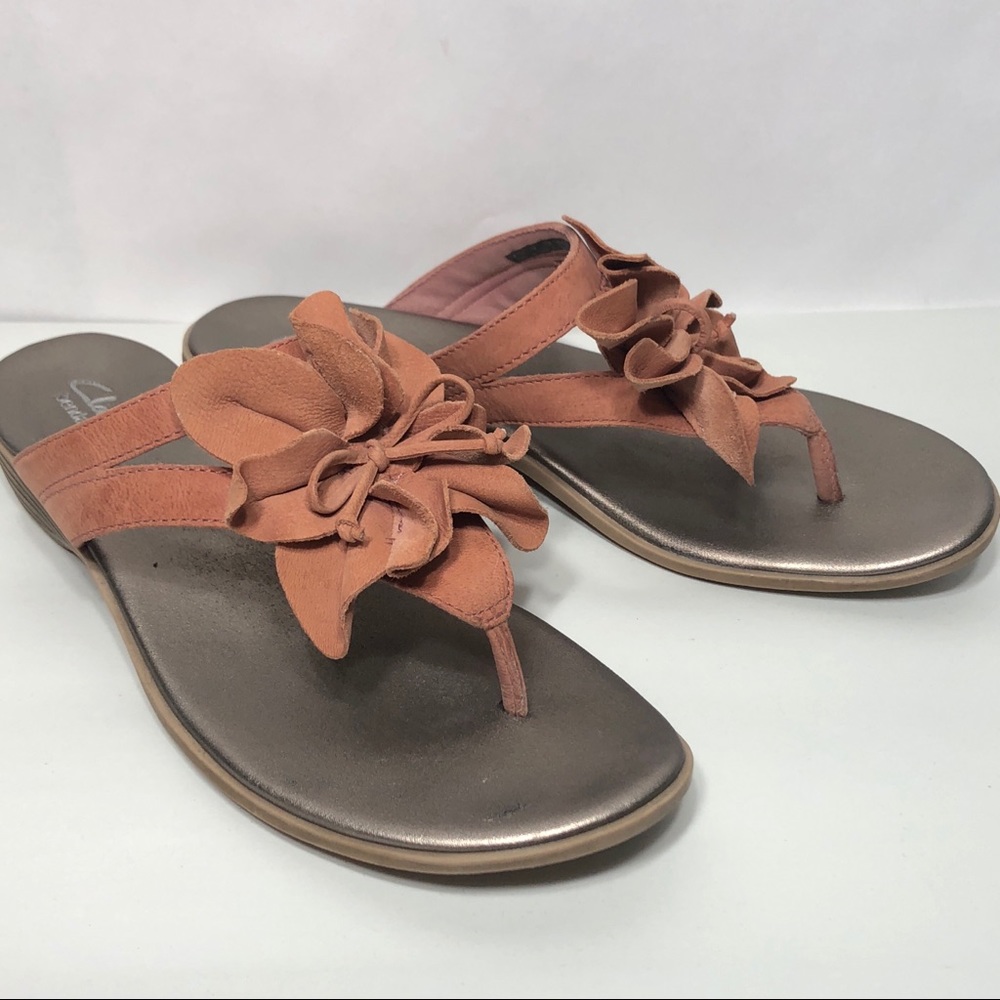 Clarks Thong Floral Sandals Size 9